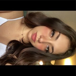 Meet your Posher, Abigail